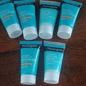 Neutrogena Hydro Boost Travel Set - Blue and White